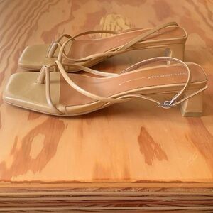 Intentionally Blank Fifi Leather Sandals Camel US8